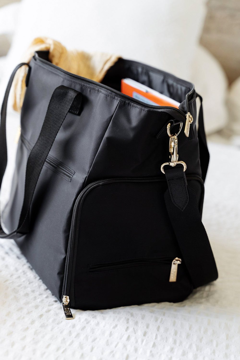 The Pumping Bag in Black - Image 12