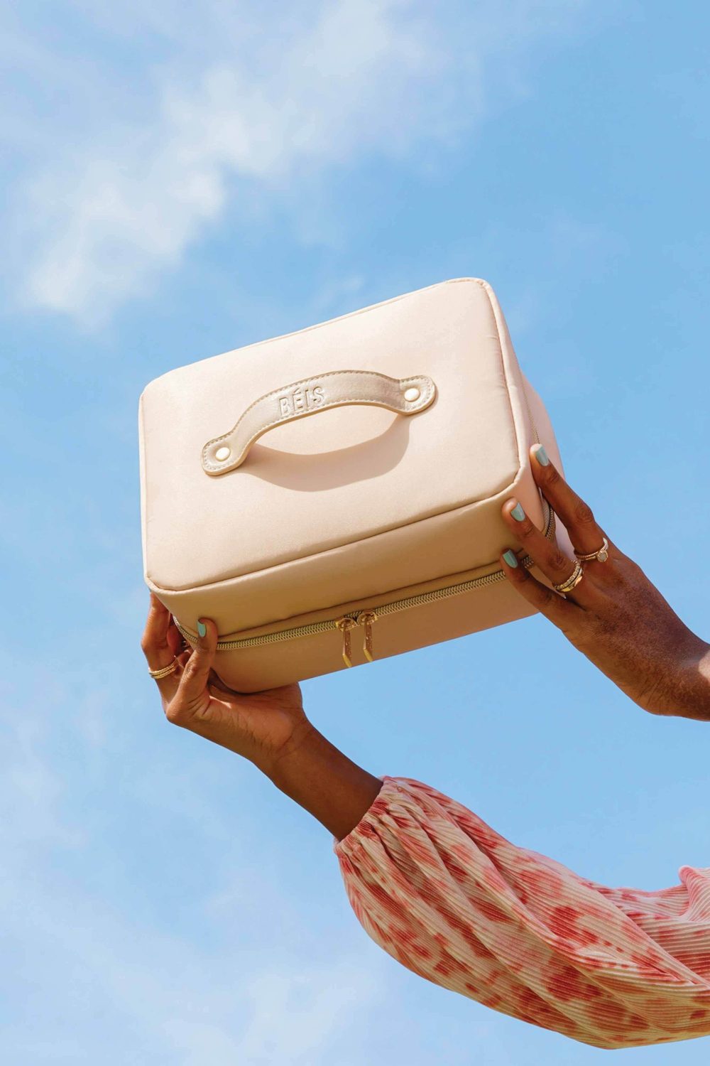 The Hanging Cosmetic Case in Beige - Image 5