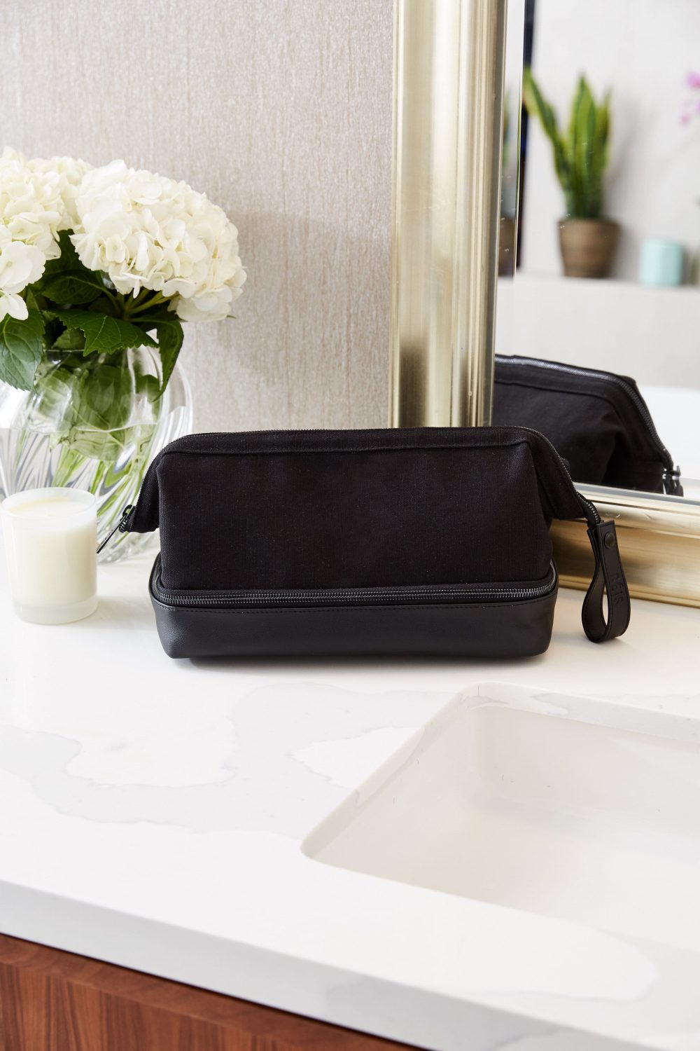 The Dopp Kit in Black - Image 13